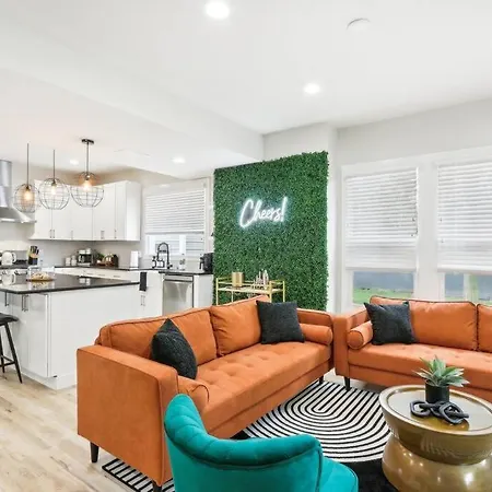 Historic Home In Brewers Hill With Hot Tub!